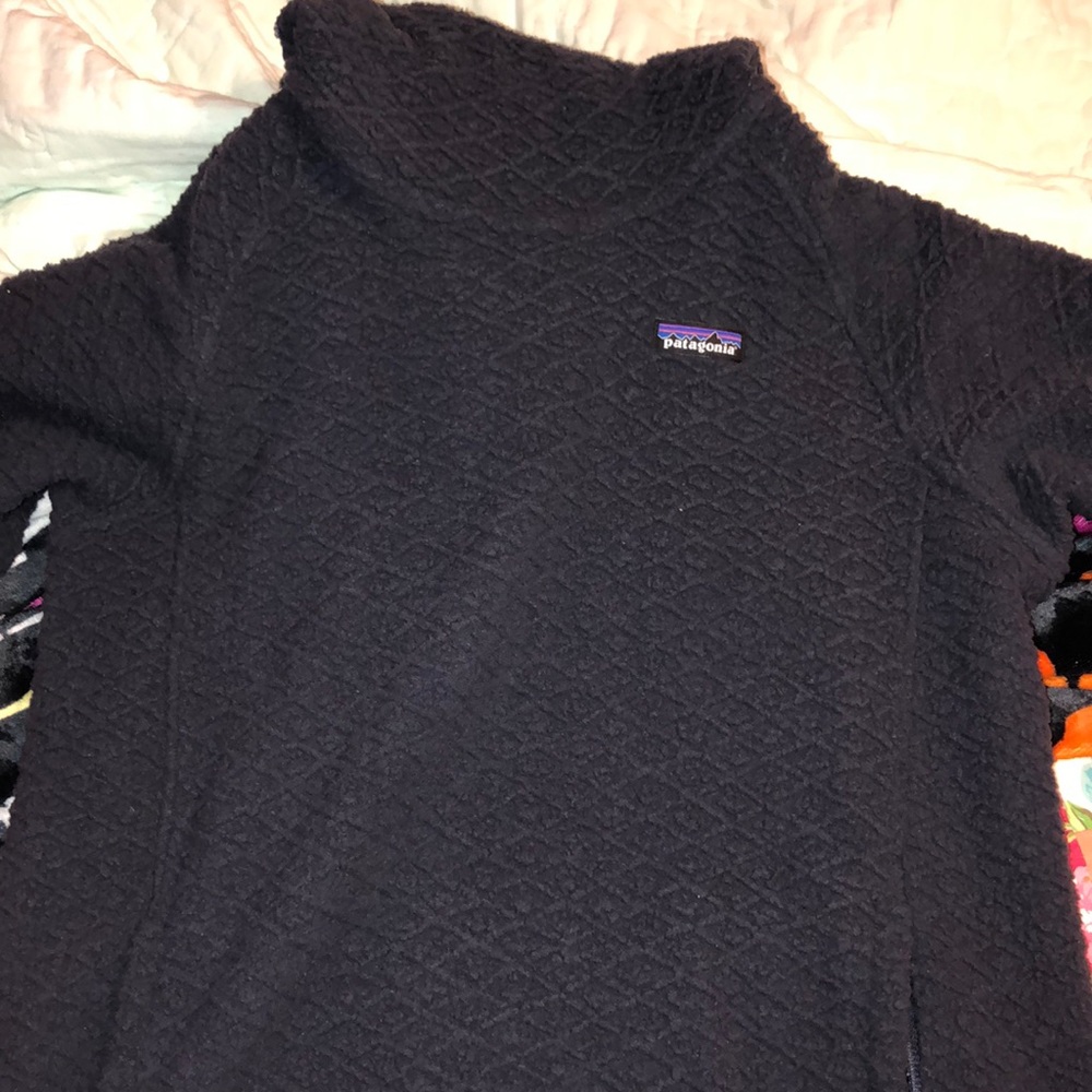 Women’s size large Patagonia Pullover
